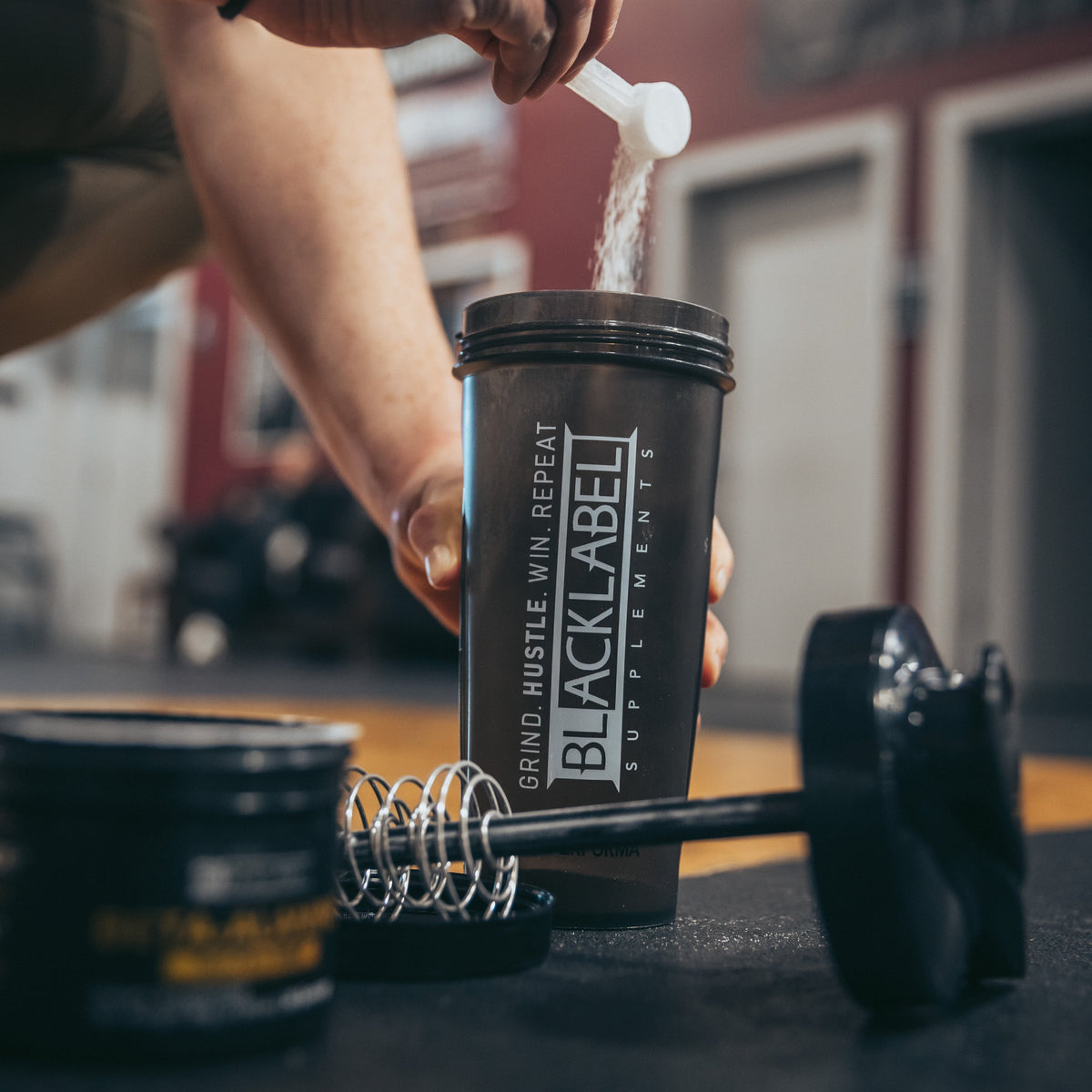 28 Oz Protein Shaker Bottle With Lid